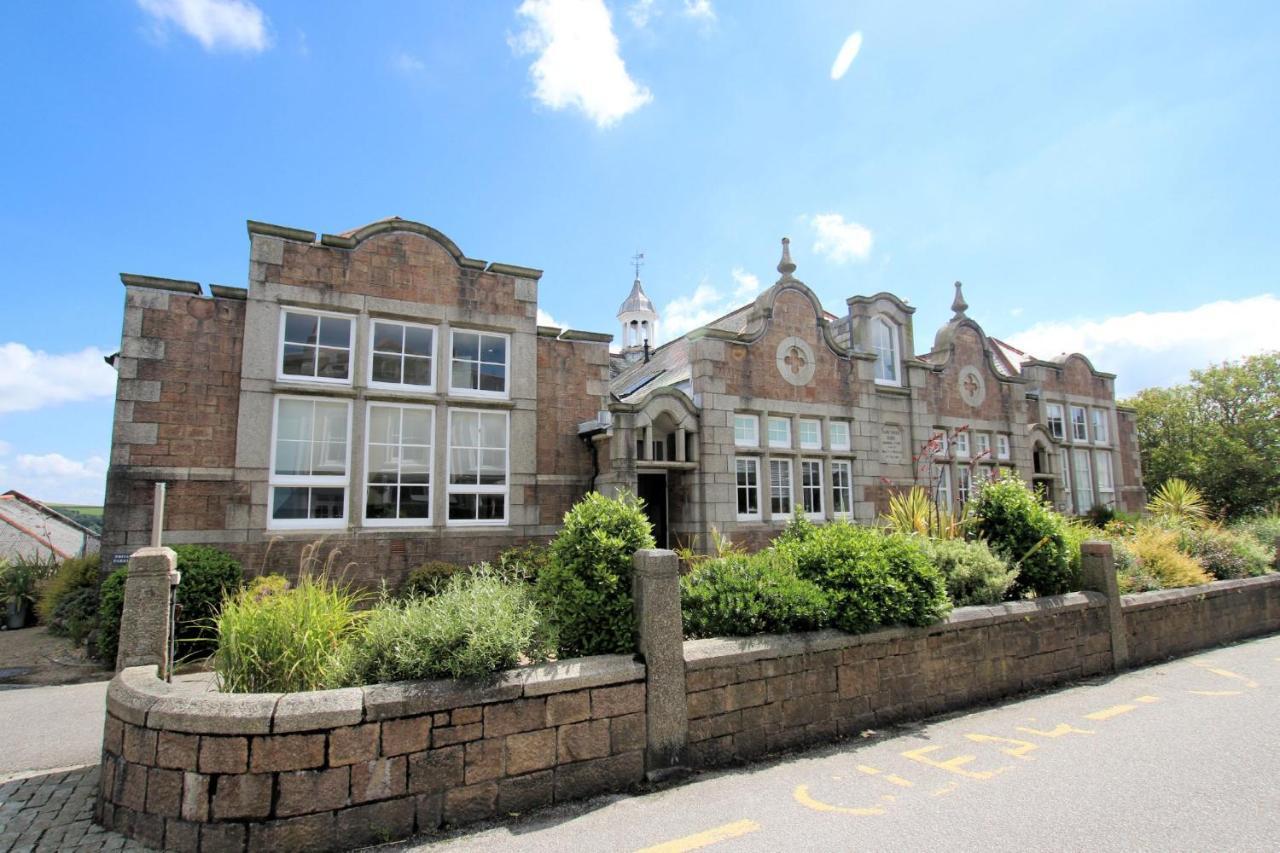 The Old English Rooms Falmouth Exterior photo