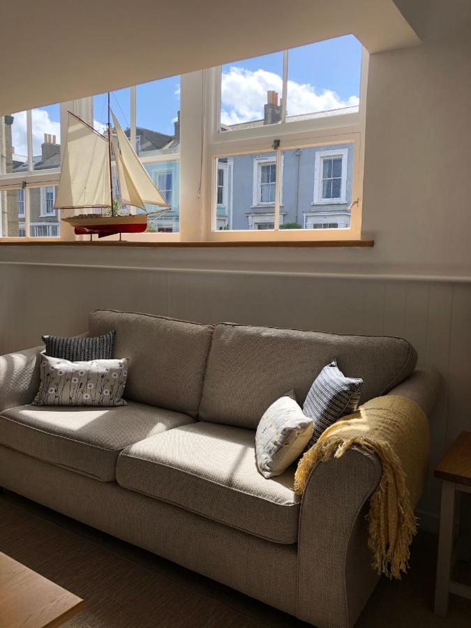 The Old English Rooms Falmouth Exterior photo